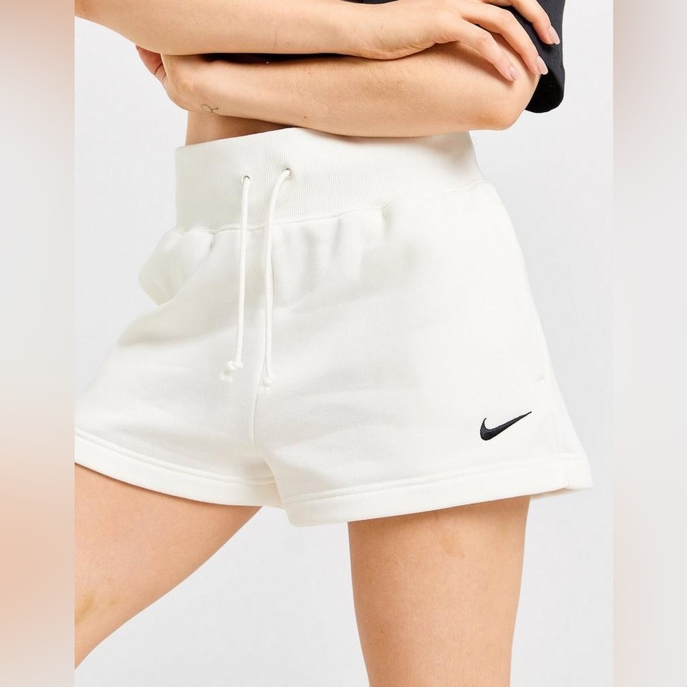 Nike Sportswear Phoenix Fleece Women's High-Waisted Loose Shorts